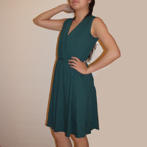 Green Summer Work Dress - Picture 2 of 3
